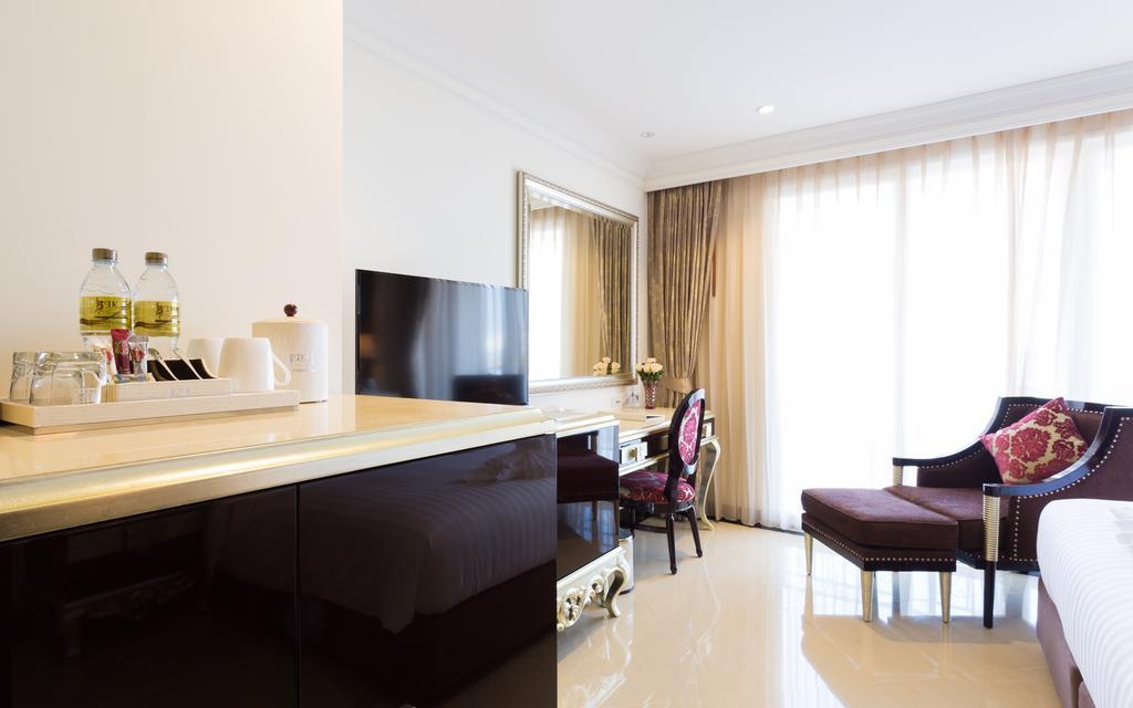 Lk President Hotel Pattaya Exterior photo